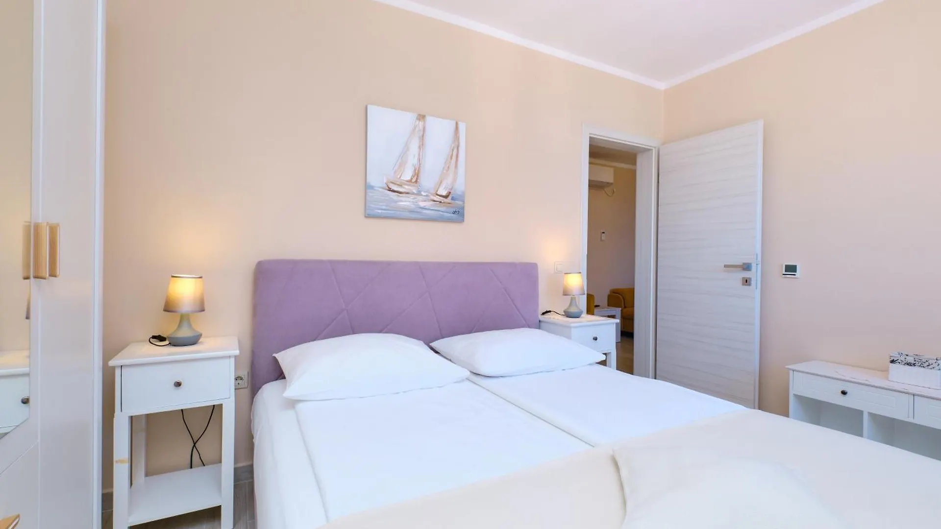 Apartments With A Parking Space Mali Lošinj